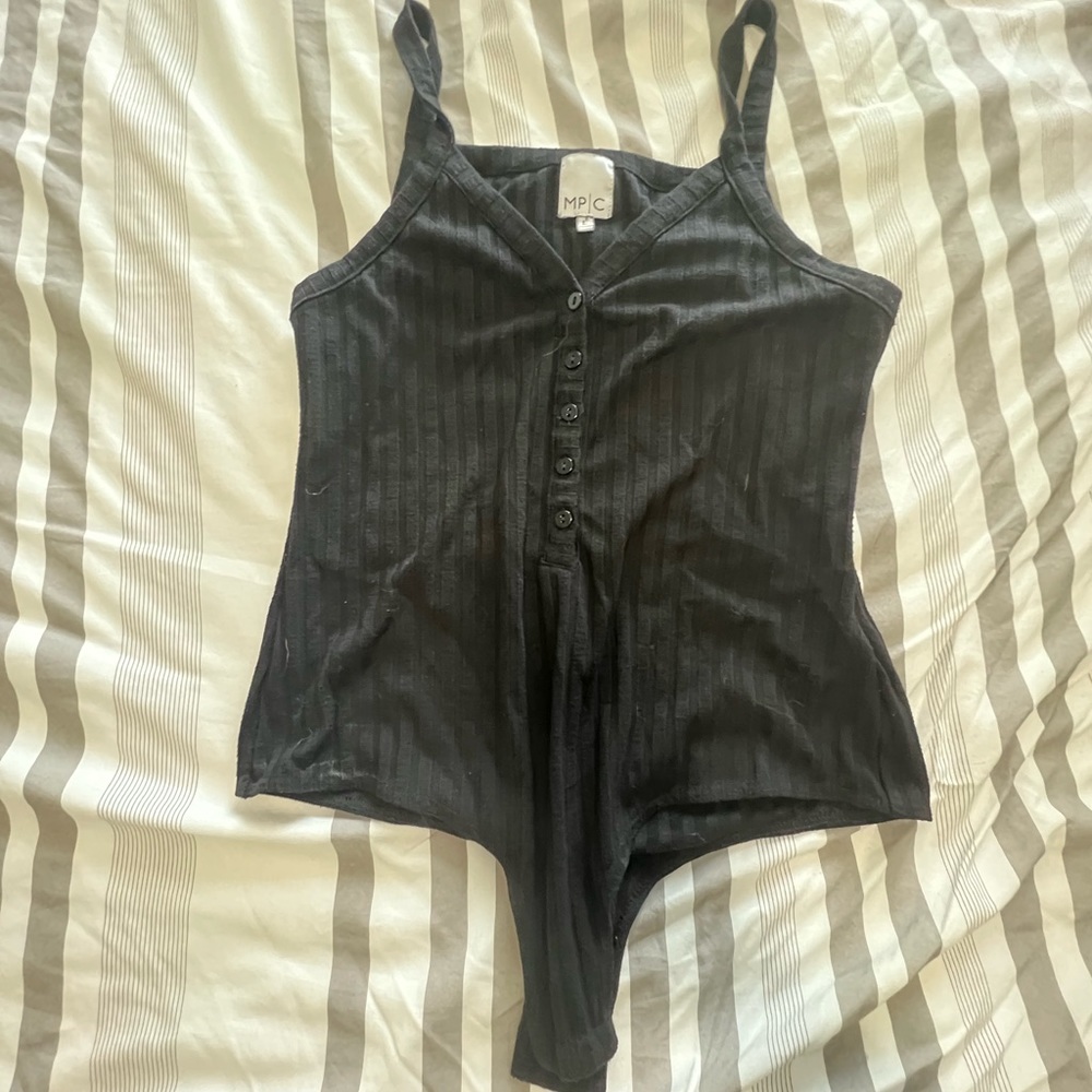 Bodysuit with buttons